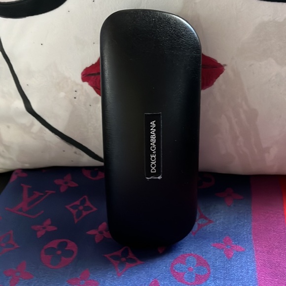 Dolce & Gabbana Authentic Hard Shell Black
Eyeglass Case - Picture 2 of 13